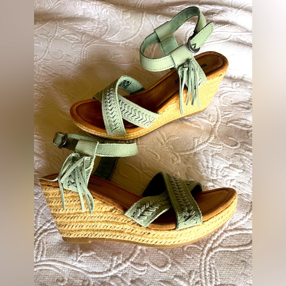 Minnetonka mint/ sage green suede platform espadrille sandals